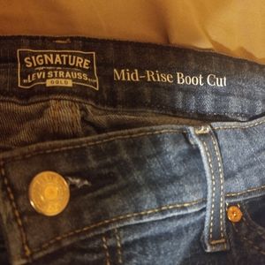 Signature Levi Strauss Jeans